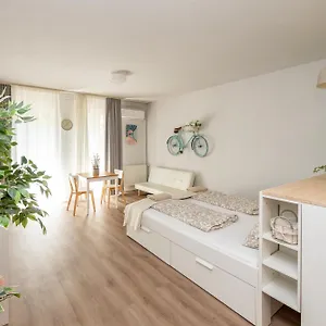 https://klauzal-102-center-apartment.inbudapesthotels.com